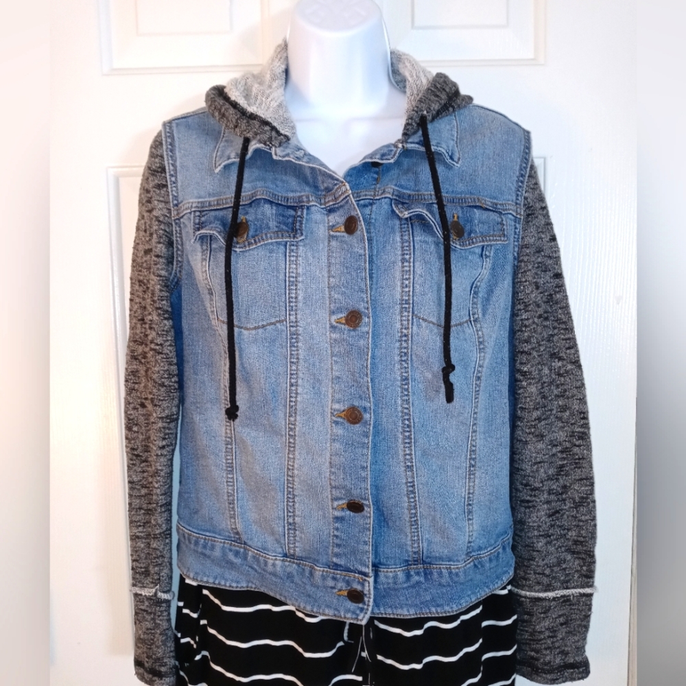 Vintage Y2K Mossimo Jean Jacket with Hood Large